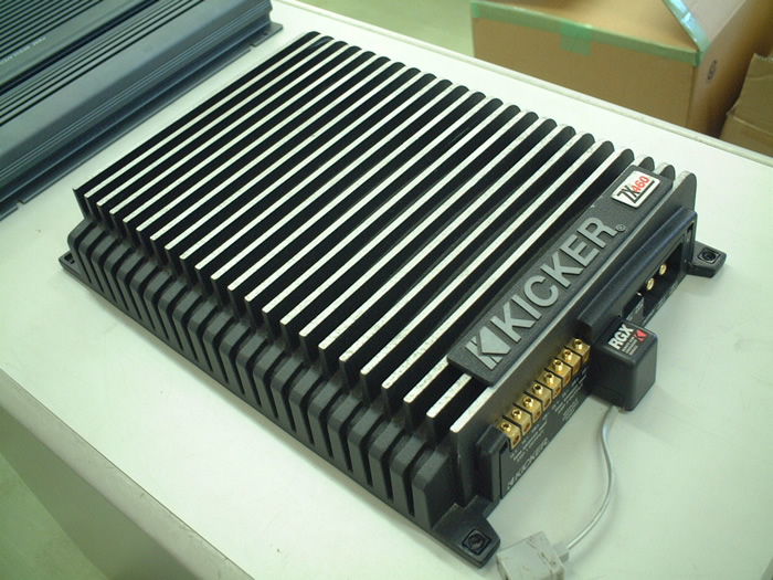 キッカー　ZX460  パワーアンプ